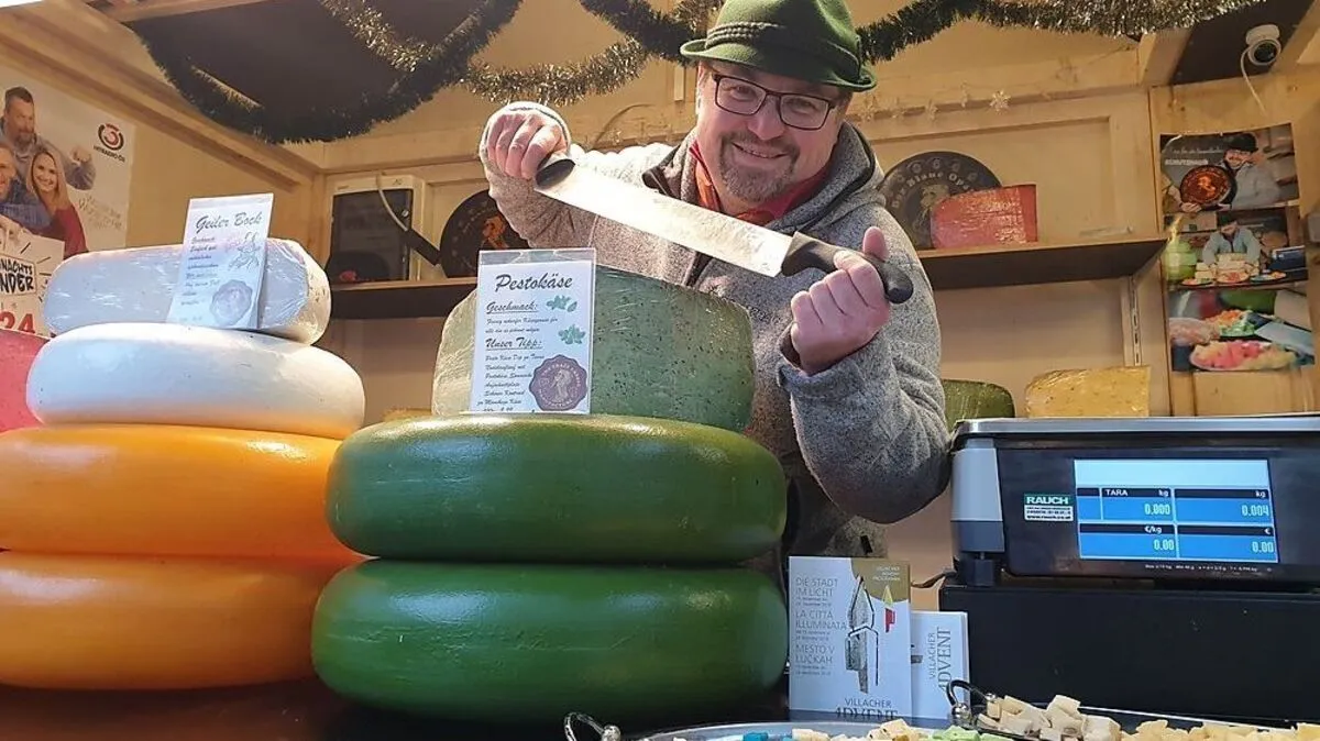 Marek Trojan verkauft ausgefallene Käsesorten