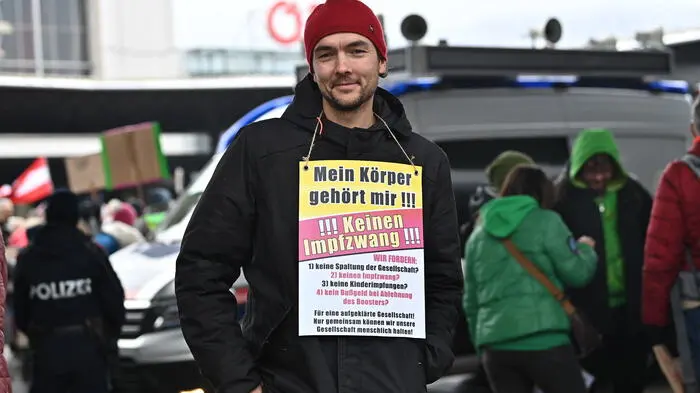 Bilder von der Kundgebung gegen die Corona-Maßnahmen am 27. 11. ...