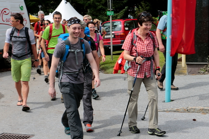 Organisiert von Reinhold Waldhaus und den Naturfreunden Bärnbach nahmen bereits zum dritten Mal rund 100 Wanderbegeisterte die 24-Stunden-Wanderung in Angriff.