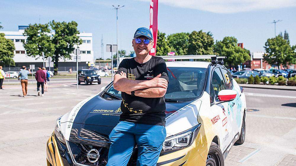 Marek Kaminski fährt mit dem Nissan Leaf 16.000 Kilometer durch acht Länder von Polen bis Japan