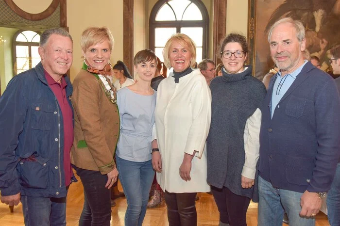 Gottlieb Strobl, Karin Bernhard, Barbara Frank, Maria Wilhelm, Stefanie Aniwanter und Bernhard Zlanabitnig (von links)