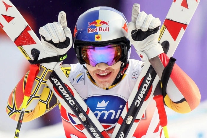 Diesen erklärte der 37-Jährige Super-G-Weltmeister unter Tränen am Donnerstag am Rande der Weltcuprennen in Lake Louise. "Es macht keinen Sinn mehr, das Risiko einzugehen", erklärte Guay.