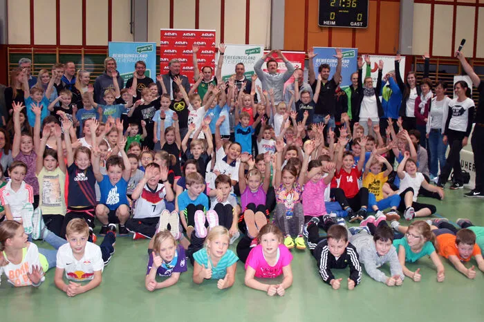 Den bewegten Vormittag in der WM-Halle ließen sich 130 Kinder von den Volksschulen Krakau, Winklern, Laßnitz, St. Peter am Kammersberg, St. Georgen am Kreischberg und Murau (3a, 3b) nicht entgehen