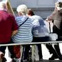 An den Senioren kommt niemand vorbei – politisch, aber auch beim Sparen
