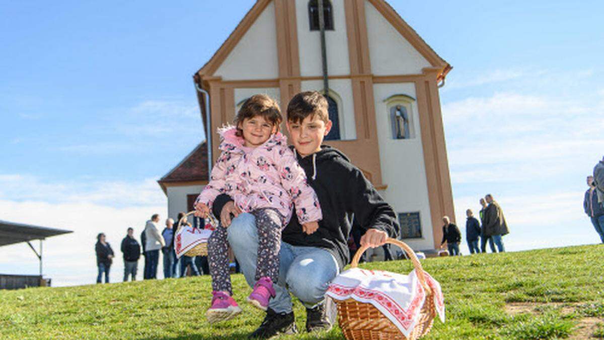 Das Segnen der Osterspeisen gehört zu den wichtigsten kirchlichen Bräuchen in der Osterzeit