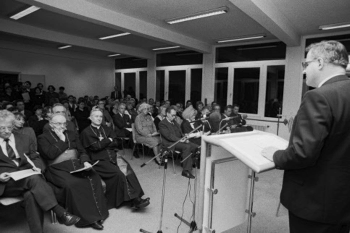 Er erwies sich als Mann der Tat: So gründete er etwa das Afro-Asiatische Institut (AAI) - hier ein Bild von der 25-Jahr-Feier.