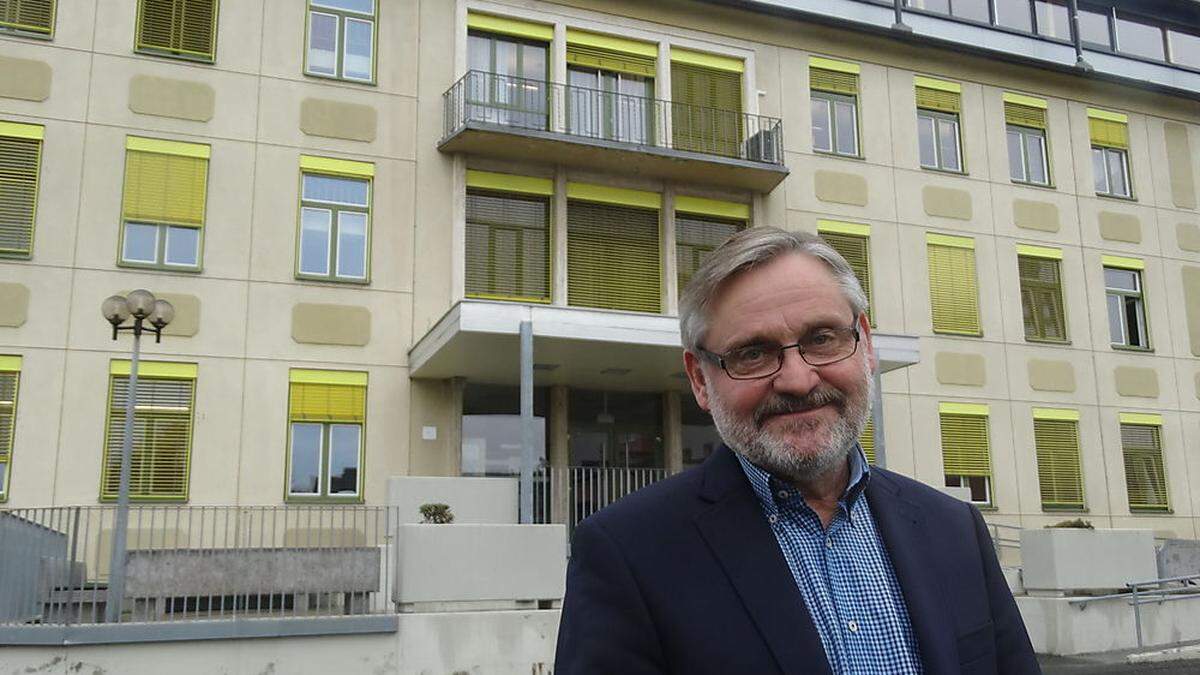 Peter Friedl, dem Direktor der Landesberufsschule Feldbach ist derzeit nicht zum Lachen zumute. Die ungewisse Zukunft nagt an den Lehrern und Bediensteten 