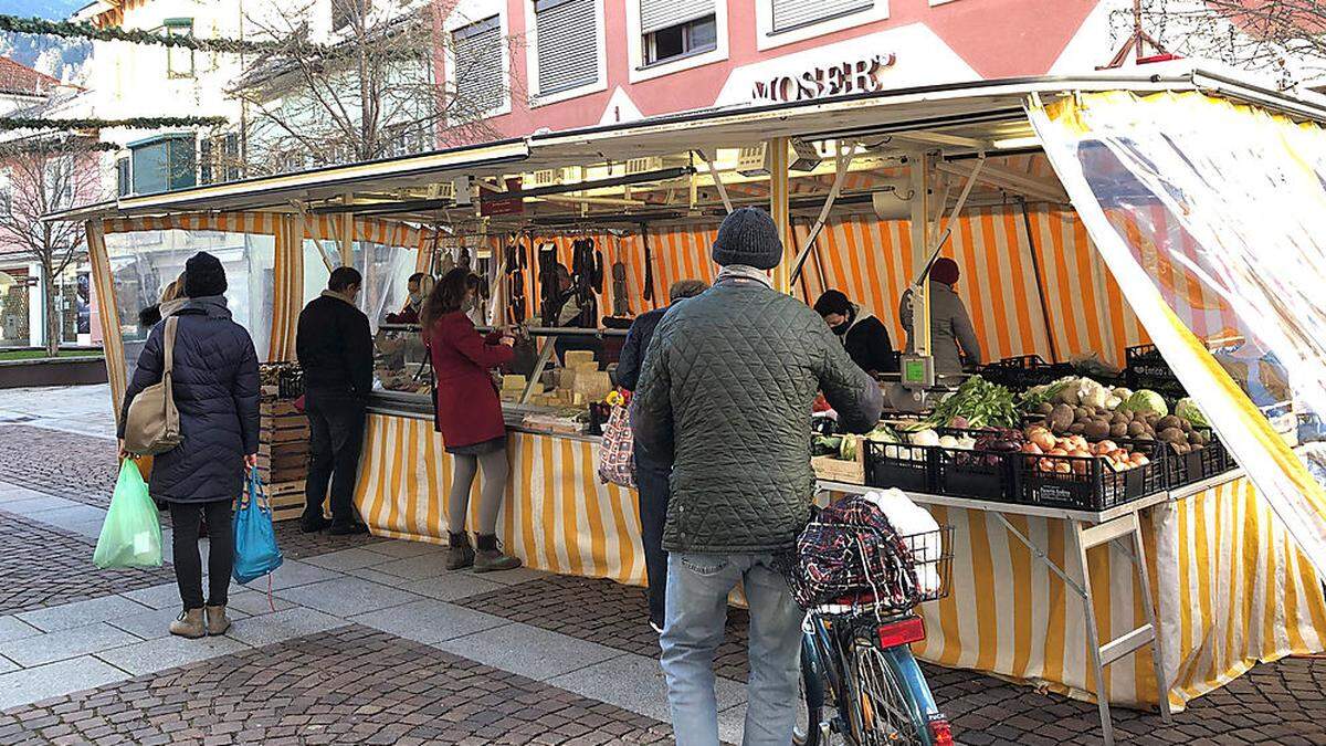 Erster Markttag im harten Lockdown: Wenige Kunden, aber viel Herzlichkeit