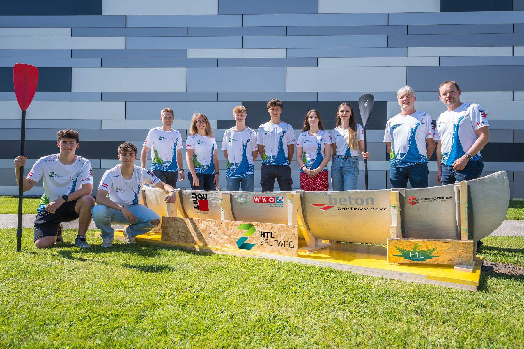 Ungewöhnlicher Bewerb: Mit Beton-Kanus holten sich HTL-Schüler internationalen Preis