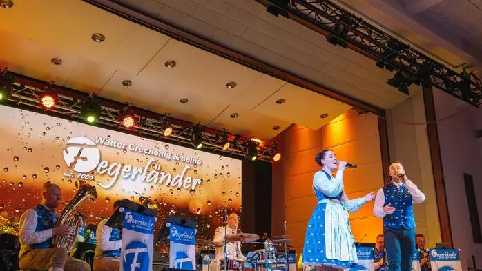 Die Fegerländer spielten in Ferndorf auf