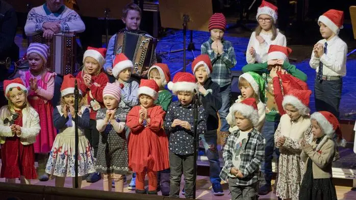 Mit einem stimmungsvollen Programm hat die Musikschule Knittelfeld im Kulturhaus Knittelfeld ihr traditionelles Weihnachtskonzert gestaltet. 