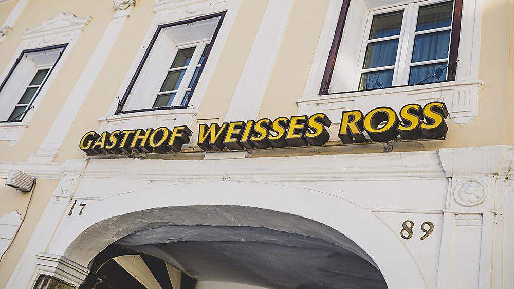 Die Migo Gastro GmbH meldet Konkurs an. Das Unternehmen betreibt das bekannte Gasthaus &quot;Weisses Ross&quot; am Klagenfurter St. Veiter Ring.