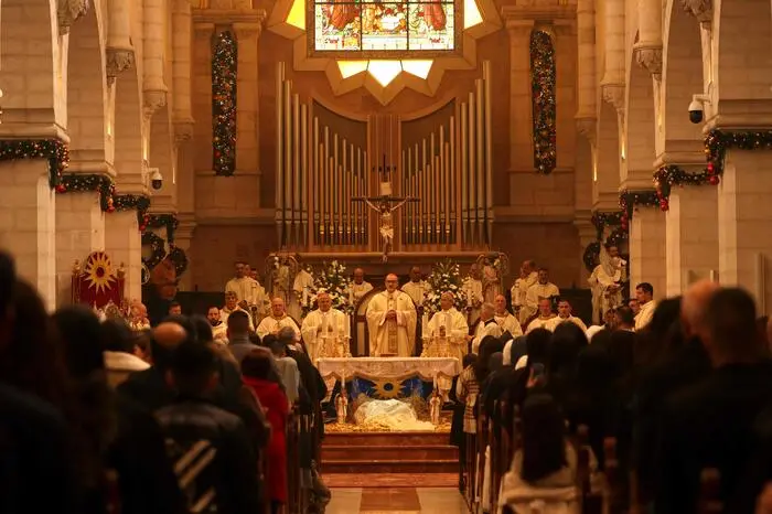 In Bethlehem hat der Lateinische Patriarch von Jerusalem, Pierbattista Pizzaballa, die Morgenmesse zelebriert. 