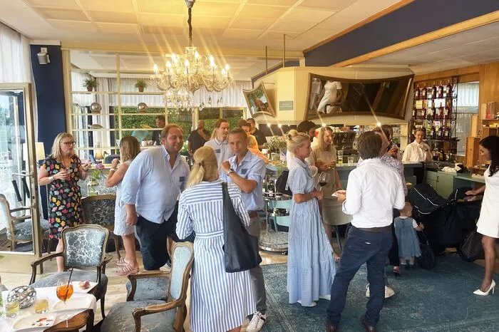 Treffen der Weltkärntner im Yachthotel Velden am Woerthersee, in der Welt zu Hause in Kärnten DAHAM