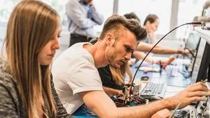 In der Elektronik ist Fingerspitzengefühl gefragt