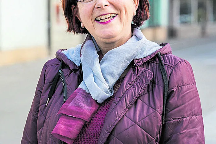 „Ich lebe seit 36 Jahren in Kapfenberg und mich hat die Stadt überzeugt! Kapfenberg baut mich auf – vor allem die Menschen, das Flair und das Miteinander.“Elfie Kober, Hauptschullehrerin