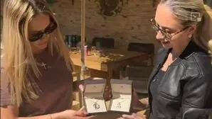 Davina und Shania Geiss mit ihren neuen Ketten