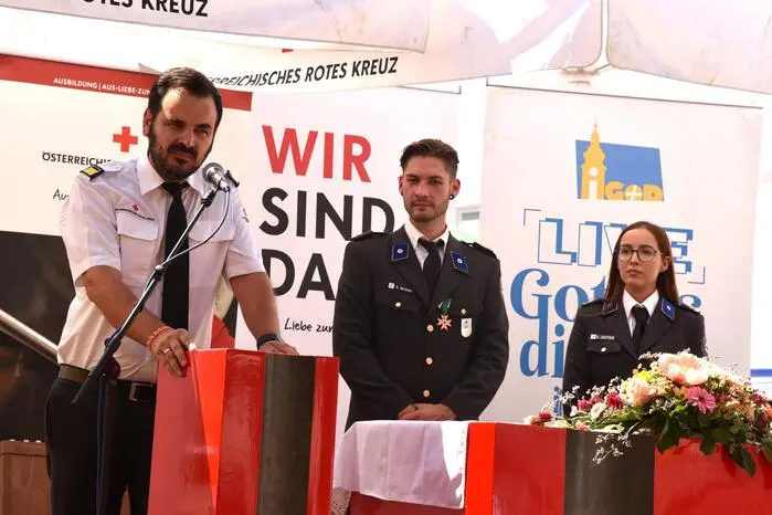 Bezirksstellenleiter Christoph Schweighofer verwies in seinen Ausführungen auf das große Aufgabengebiet diese Hilfsorganisation und bedankte sich vor allem bei den freiwilligen Mitarbeitern für den großen Einsatz