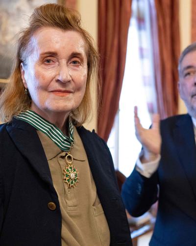Pécout ehrte am Wochenende die österreichische Literaturnobelpreisträgerin Jelinek bei einer Ehrung in der französischen Botschaft in Wien.  