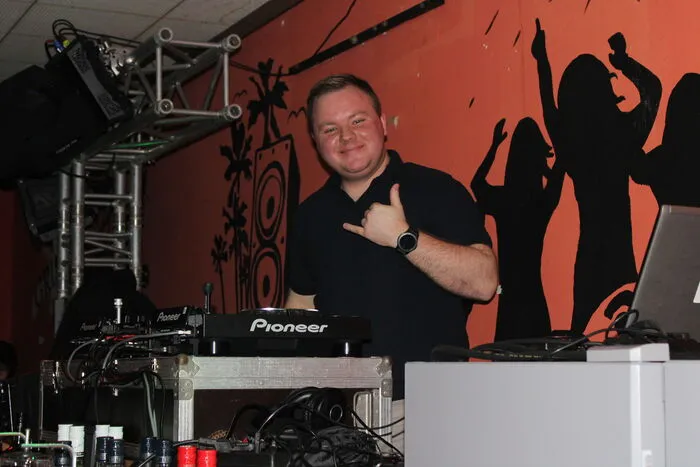In der Grisubar legte DJ Trump auf.
