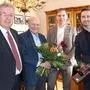 Bürgermeister Walter Zemrosser, Jubilar Hans Tilly, Amtsleiter Hubert Madrian und Vize-Bürgermeister Michael Baumgartner (von links) 