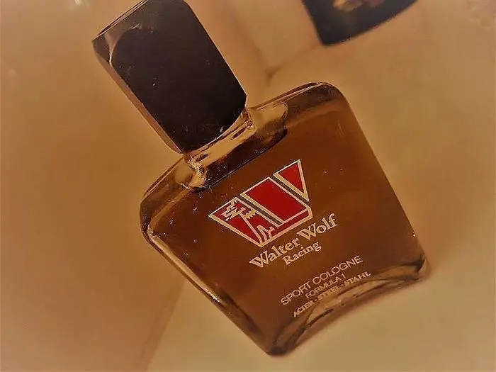 Rasierwasser vom Wolf-Team, gut 40 Jahre alt ...