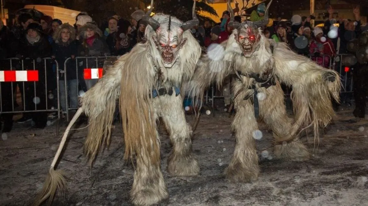 Beim Perchtenmania in Mallnitz wurde immer wieder eine große Show geboten