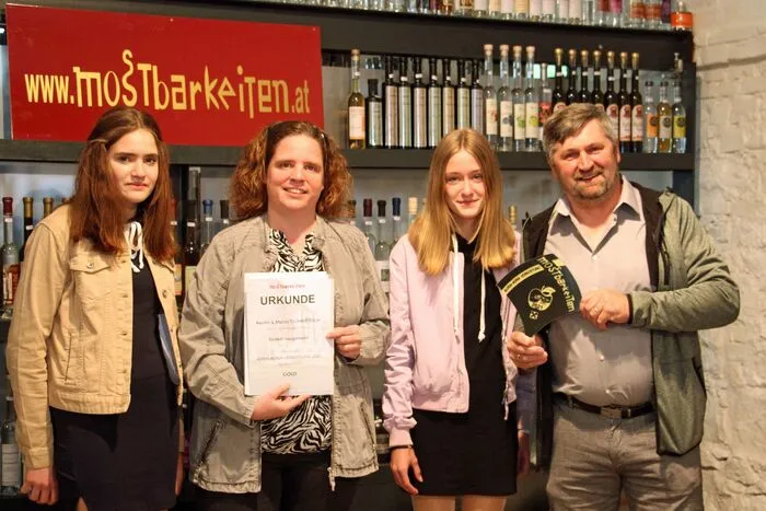 Schon Stammgast bei diversen Prämierungen die Familie Martin und Kerstin Tschreppitsch aus Ettendorf
