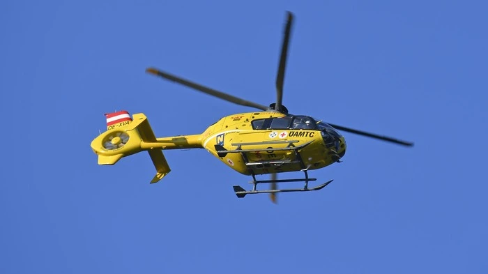 Der Mann musste mit dem Rettungshubschrauber ins LKH Graz geflogen werden