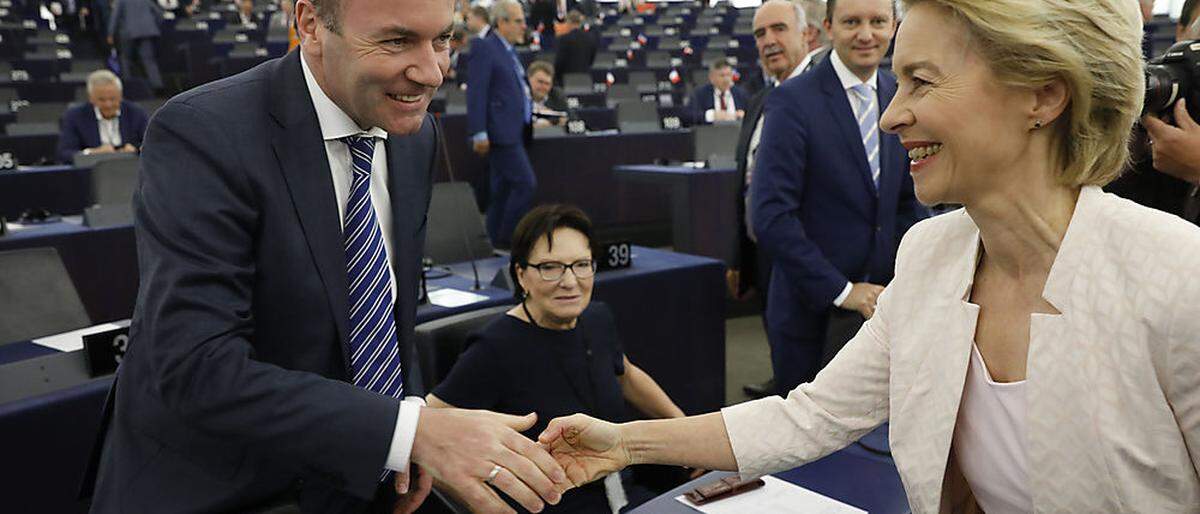 Manfred Weber gratuliert Ursula von der Leyen