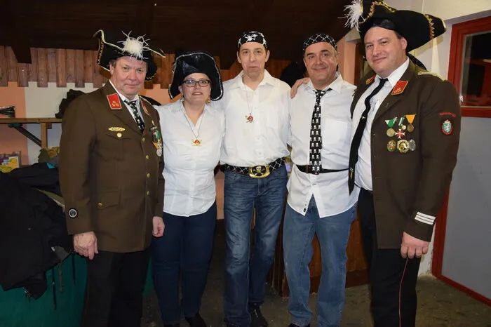 In diesem Jahr liefen wieder etwa 30 maskierte Gruppen zu Höchstform auf, über 300 Besucher füllten die Festhalle Hohenbrugg mit Tanz und Gesang.