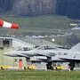 Zwei Eurofighter auf der Startbahn des Fliegerhorstes Zeltweg