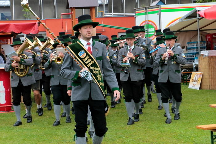 Nach einem Gottesdienst, den Dechant Gerald Krempl zelebrierte, eröffnete die Marktmusikkapelle Erzherzog Johann den Festtag mit einem Konzert.