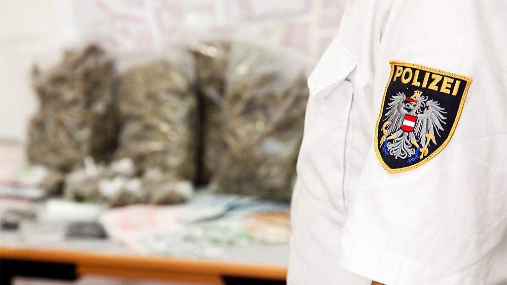 Drogendealer aus den Niederlanden wurde in Kärnten verurteilt: Die Polizei fand bei einer Hausdurchsuchung beim Mann Cannabis und Kokain (Symbolfoto)