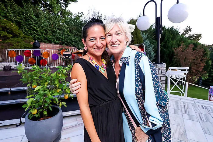 Top-Gastronomin Eveline Eselböck schaffte ein paar Runden mehr im Ballroom als Kartnig und freute sich auf das Wiedersehen mit Caroline Athanasiadis, Siegerin der 14. Staffel