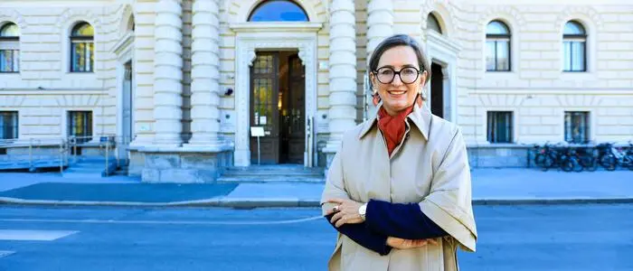 Barbara Stelzl-Marx vor dem Oberlandesgericht Graz am Marburger Kai