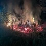 Die Wiese stand in Flammen