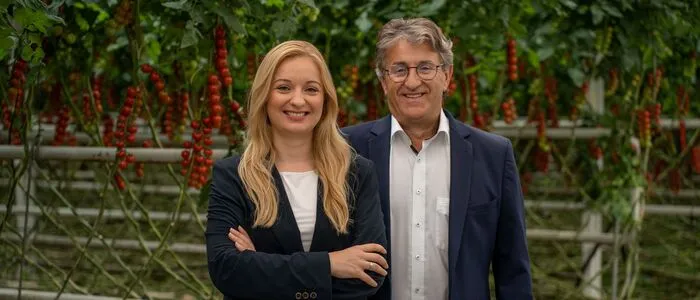 Katrin Hohensinner-Häupl und Manfred Hohensinner übernehmen den Betrieb des 20 Hektar großen Gewächshausprojekts in Neudau
