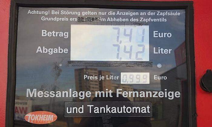 Dieselpreis je Liter: 0,999 Euro