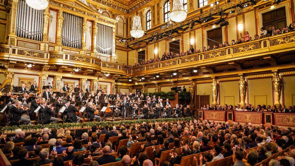 Der deutsche Dirigent Christian Thielemann dirigiert am 1.1.2024, zum zweiten Mal nach 2019, das Neujahrskonzert der Wiener Philharmoniker im Großen Musikvereinssaal.