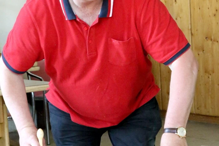 Und nicht nur die Chormitglieder rund um ihren musikalischen Leiter Wolfgang Kriegl (Foto) waren gekommen, um ein paar vergnügliche Stunden zu verbringen. 