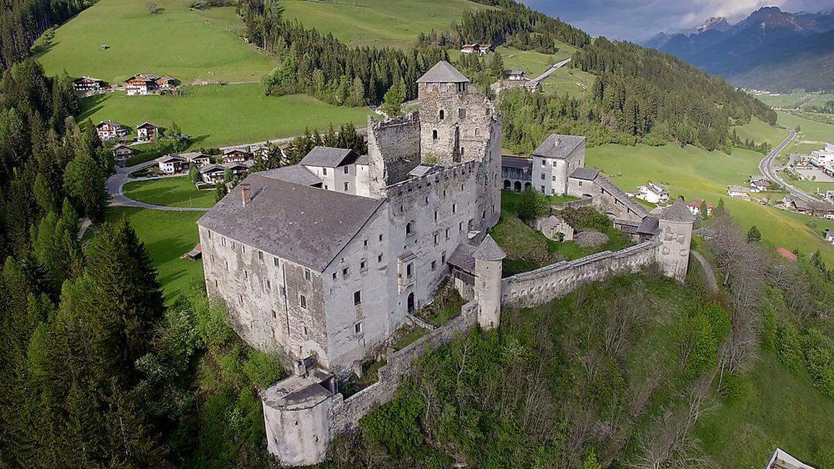 Erstmals findet ein Sprintrennen auf den höchsten Punkt der Burg Heinfels statt