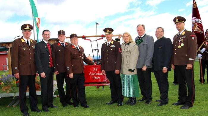 Bürgermeister Georg Preßler, Landesfeuerwehrrat Christian Leitgeb, LAbg. Erwin Dirnberger und BR Elisabeth Großmann würdigten die Leistungen der Wehr.