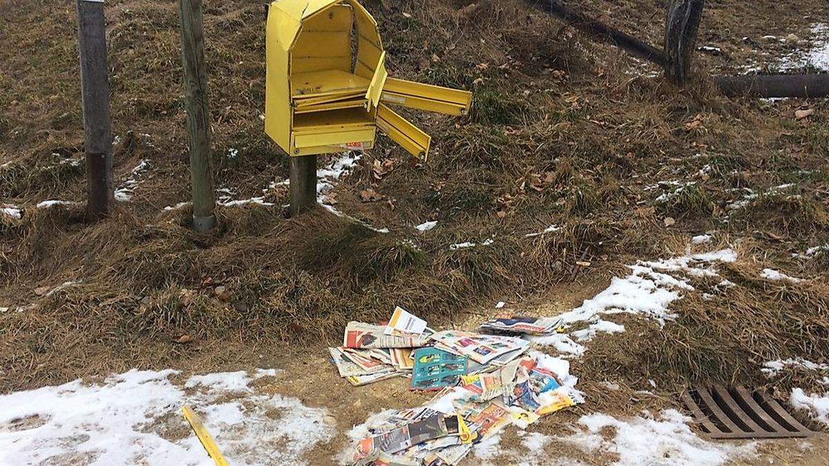 Der verbeulte Postkasten in Vordergumitsch 