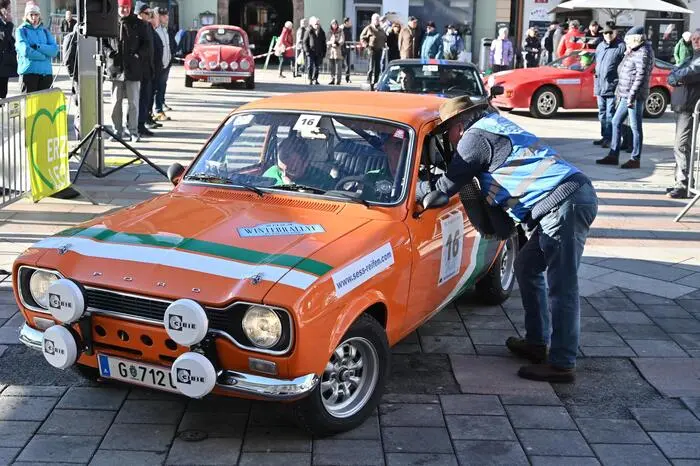  Oldtimer-Fahrerinnen und -Fahrer aus vier Nationen haben 700 Kilometer zurückgelegt und 18 Wertungsprüfungen absolviert. 
