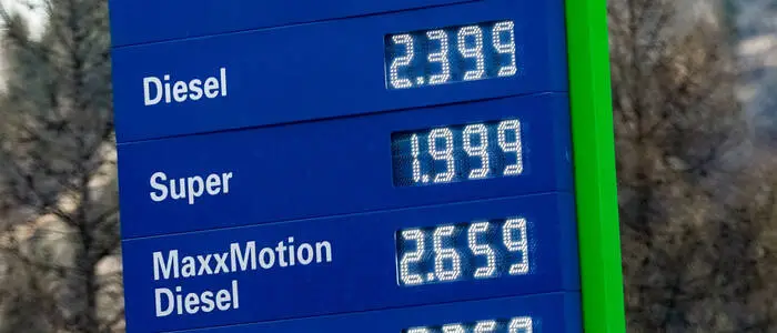 Steigende Spritpreise erhöhen den Druck auf die Regierung