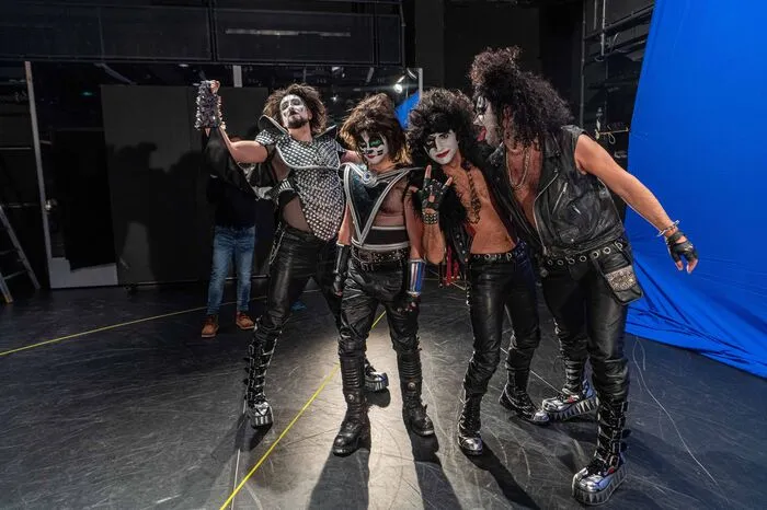 ... und Schlag Mitternacht heißt es: „Let’s get loud!“. Für die Mitternachtseinlage hat sich das Team der Grazer Oper wieder etwas Besonderes einfallen lassen.