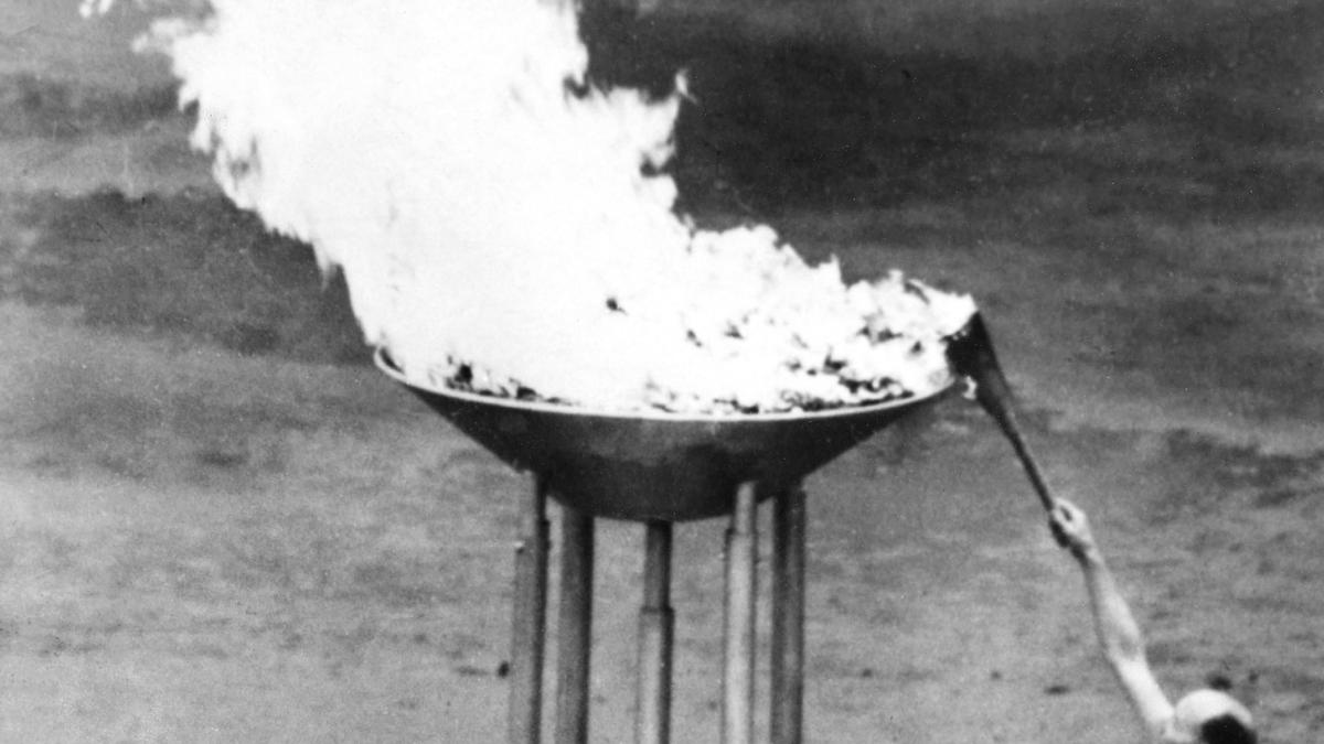 Die Entzündung des Olympischen Feuers 1952 