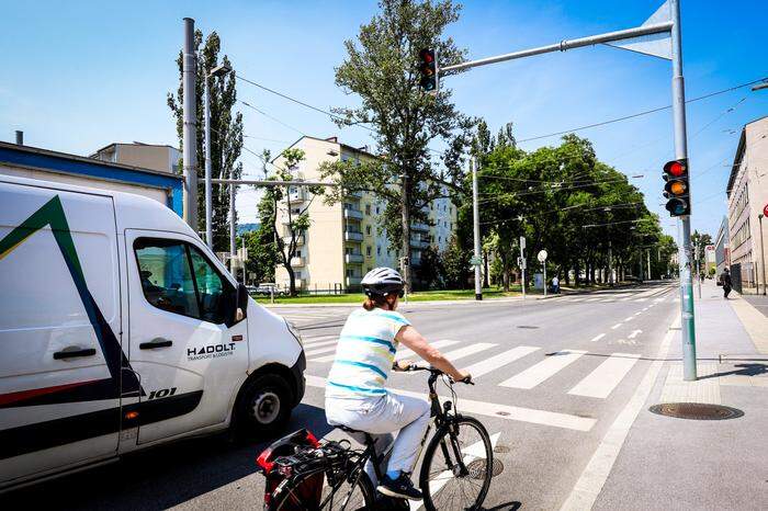 In der Waagner-Biro-Straße dürfen Radler den Kreuzungsbereich mit der Daungasse in Richtung Norden auch bei Rot überqueren