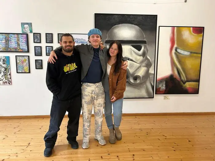 Valentin Pezzei aka Mogli, Leon Bernhofer aka Skyfarmer und Isabell Winter